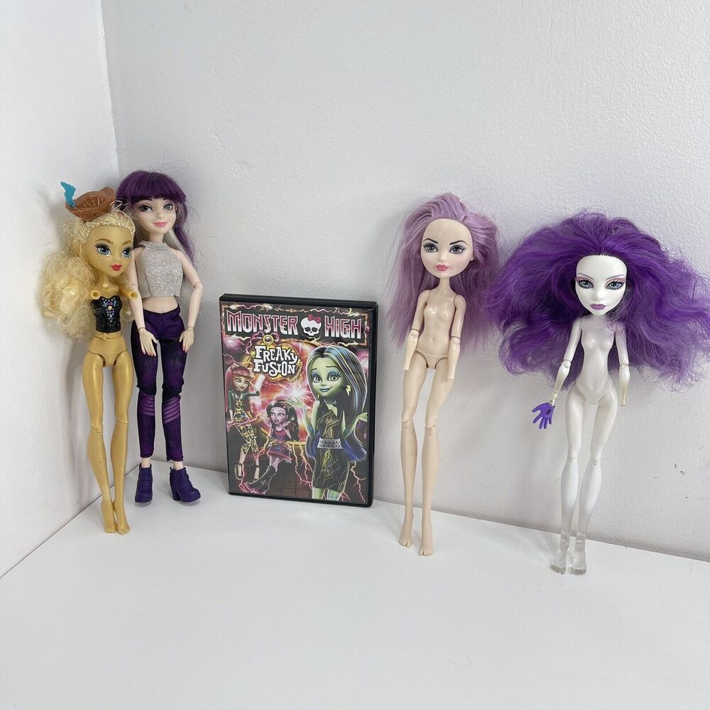 Monster High Dolls Bundle Spectra Dayna , Disney Descendants, Movie,